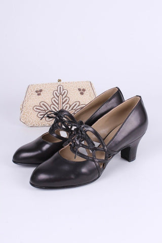 1930s everyday lace - up pumps - black - Eva - memery