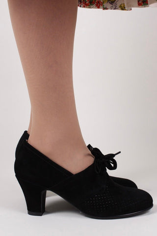 1940s pumps in suede with velvet laces - Black - Esther - memery