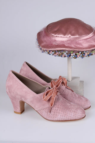 1940s pumps in suede with velvet laces - Powder Rose - Esther - memery