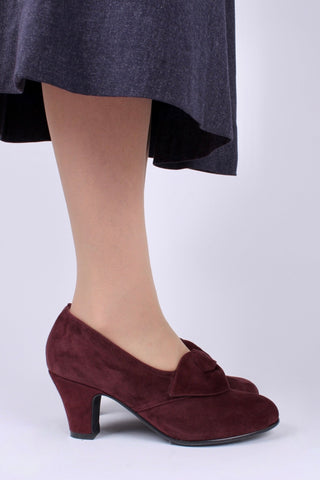 1940s style suede pumps with a rosette - Plum - Luise - memery