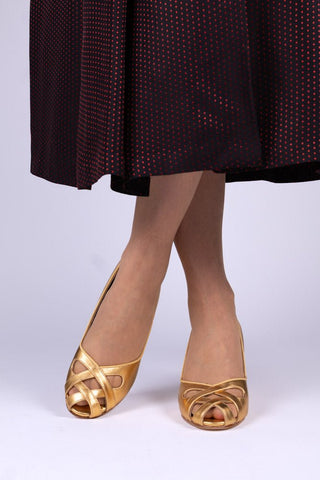 1950's court shoe with peep - toe - Gold - Audrey - memery