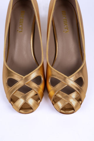 1950's court shoe with peep - toe - Gold - Audrey - memery