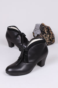 Soft 1940s style winter boot - Black - Lillie
