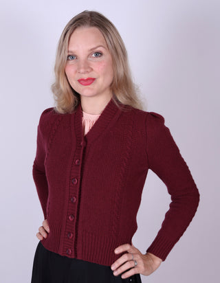 Cute and feminine cable knit 1940s cardigan - Merino - Burgundy - Astrid