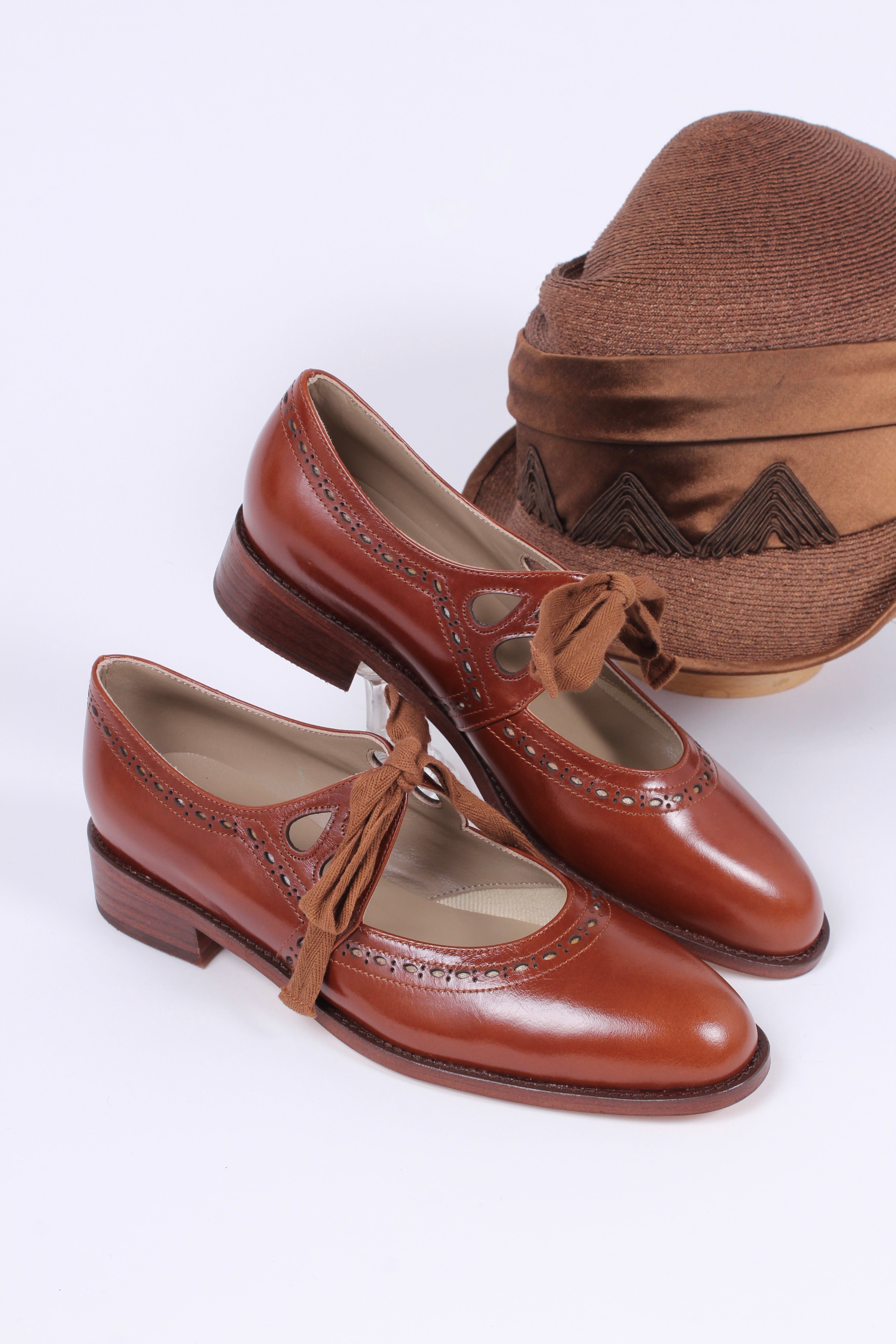 Flat Vintage Shoes Women Vintage Genuine Leather Strap Flat Shoes