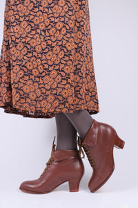 1930s style leather lace-up ankle boot - Brown - Betty