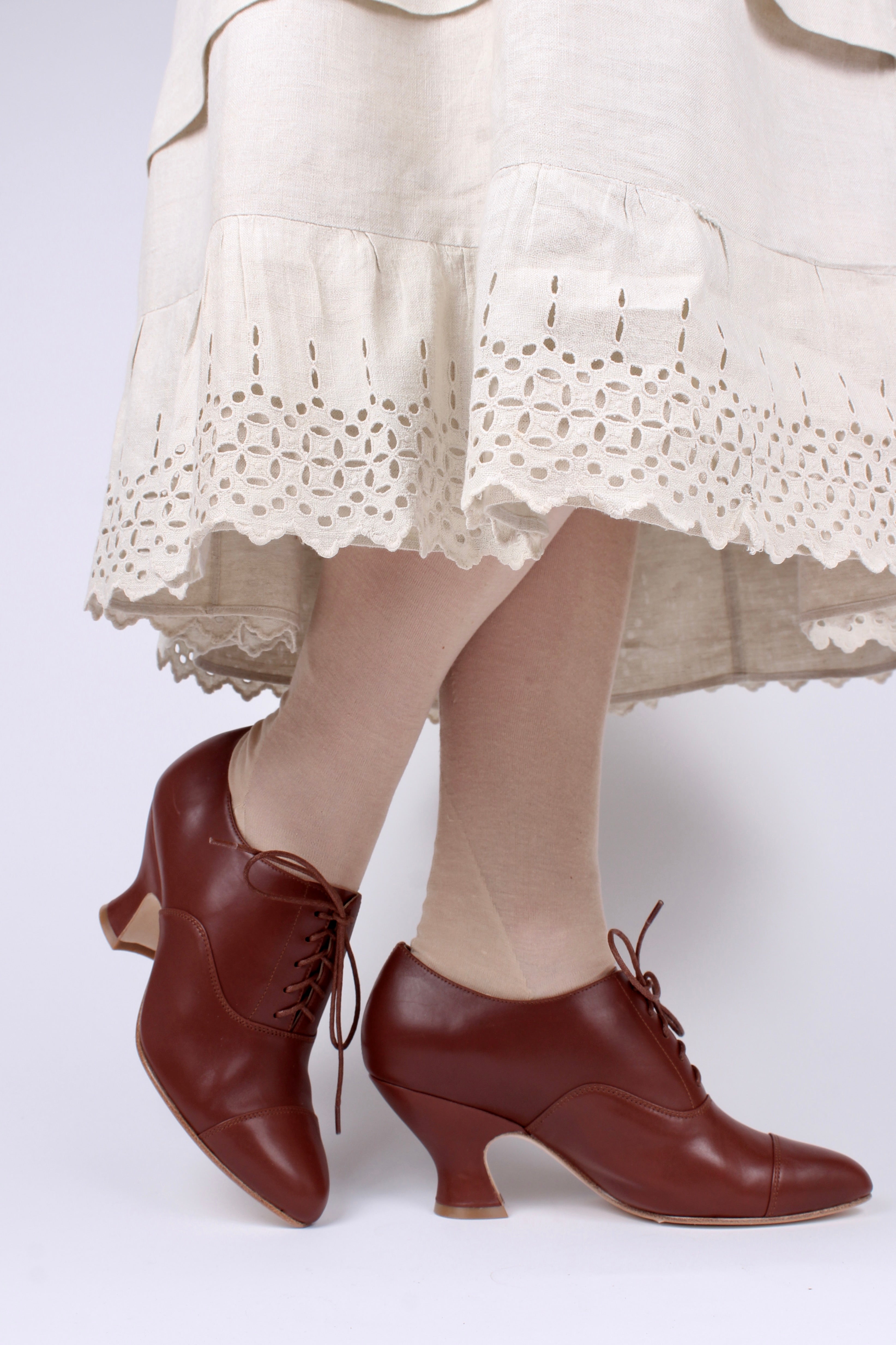 American Duchess Women's Oxfords For Wide Feet American