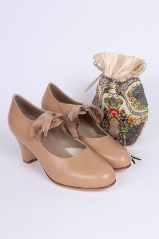 Classic, everyday late 1920's pumps - Cream - Charlotte - memery