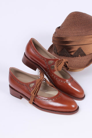 Early 1930s flats with cutouts - Cognac Brown - Anna - memery