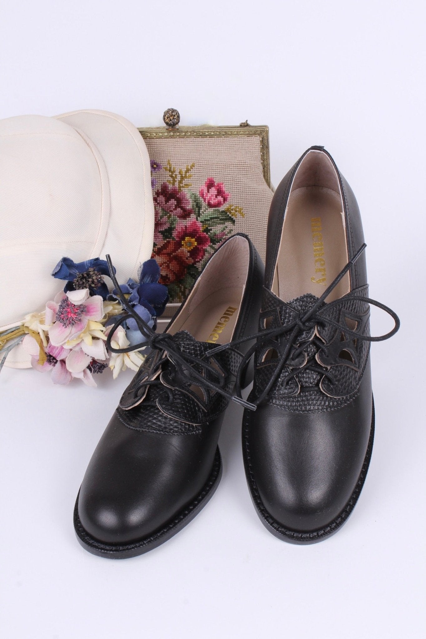 1940s everyday lace-up shoes - Black - Emily memery 1940s everyday lace-up shoes - Black - Emily memery