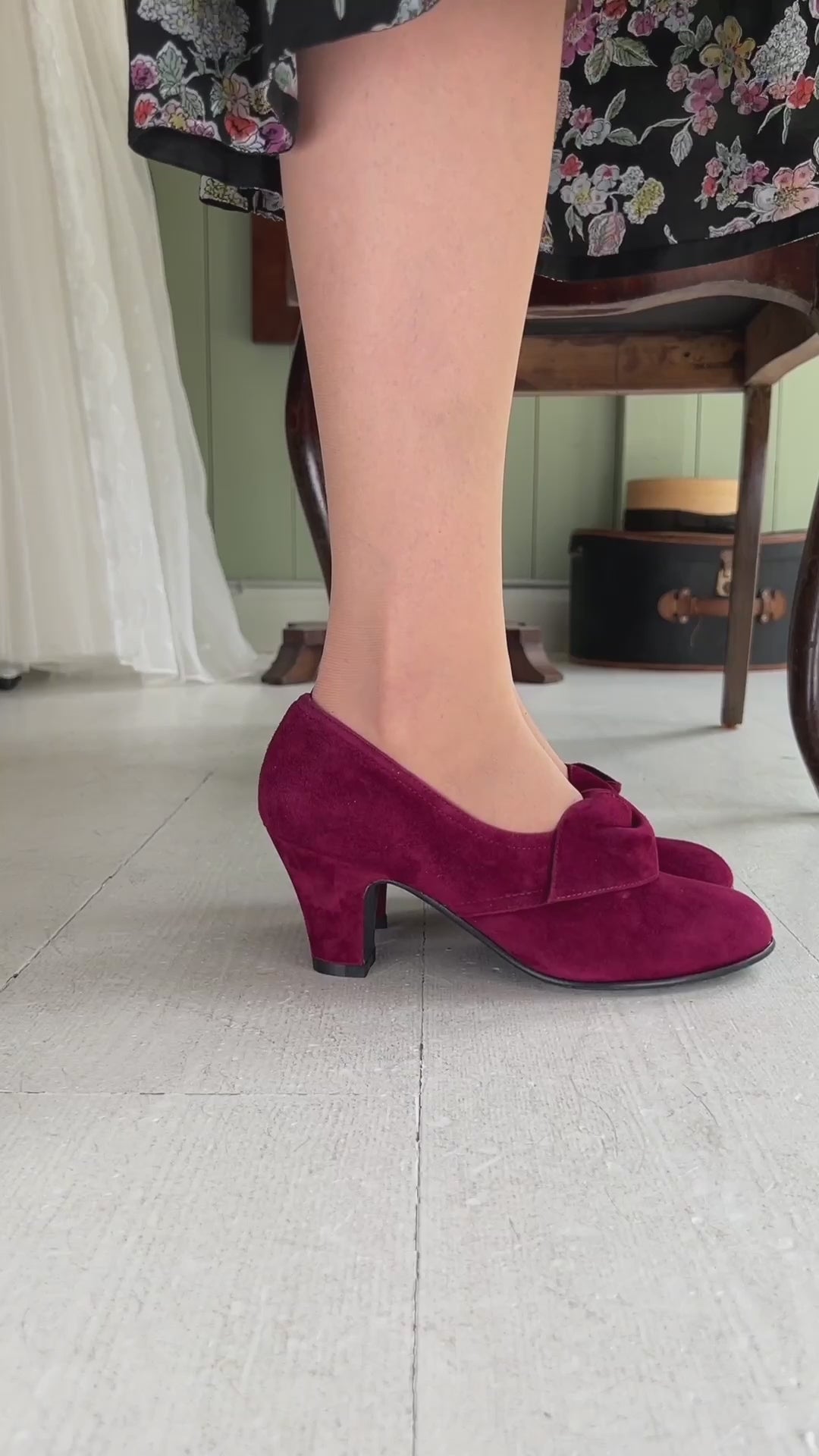 40's vintage style pumps in suede with rosette - Burgundy red - Luise