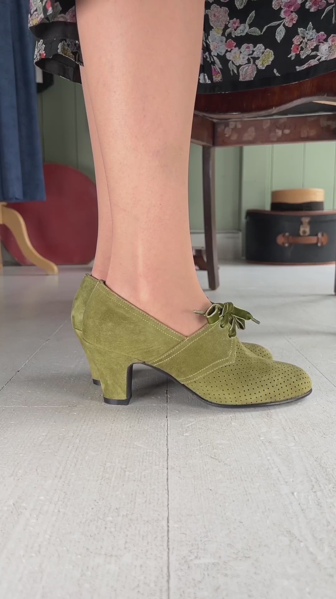 VEGAN shoes - 40s vintage style pumps with shoe lace - Green - Esther