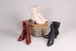Feminine soft Edwardian boot with pompadour heel, 1900-1915 - Black - Rose